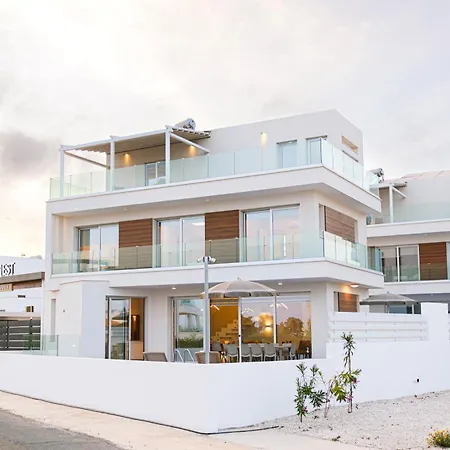 Villa Nissinest Luxury *