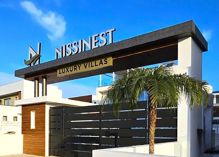 Nissinest Luxury Villa