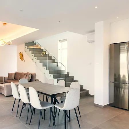 Villa Nissinest Luxury