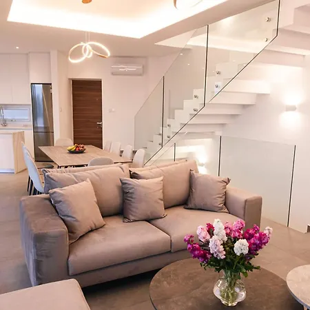 Nissinest Luxury